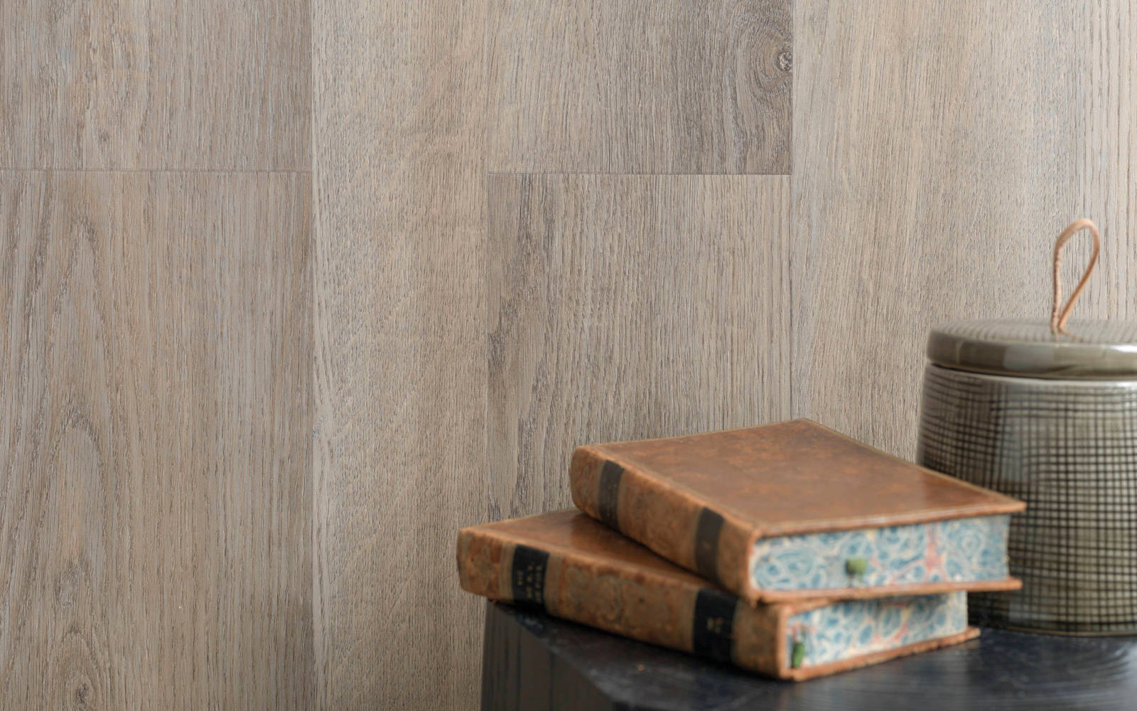 Revestimento vinílico Linkfloor Multiformat Taupe 8,3/14,6/22,86 cm x 152,4 cm x 0,55 cm - Porcelanosa