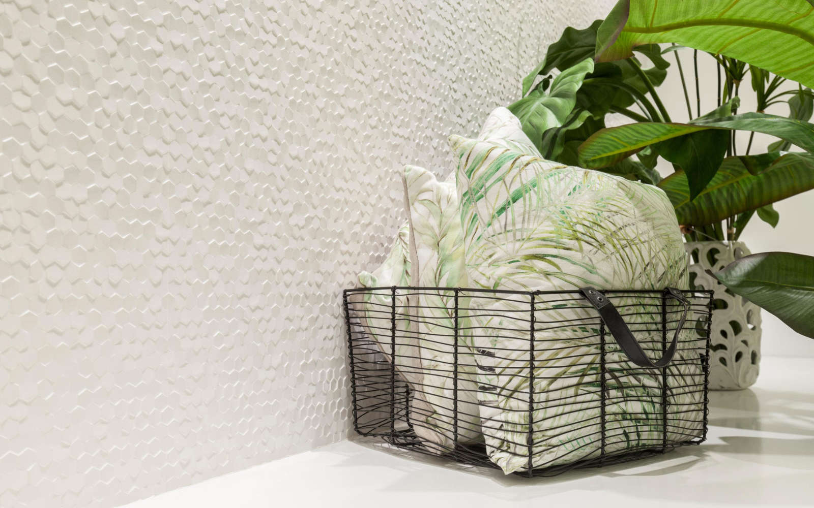 Revestimiento cerámico Dubai White 33,3 cm x 100 cm - Porcelanosa