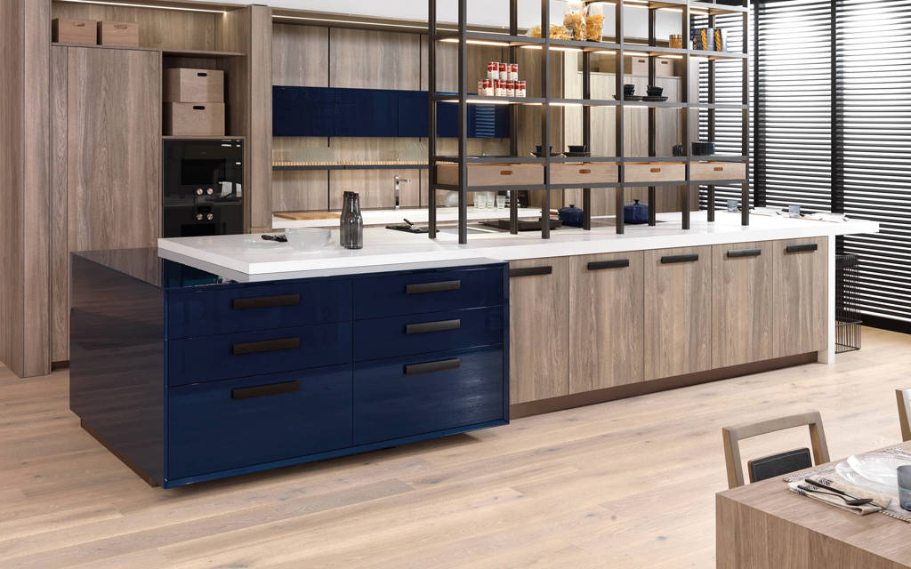 Mobiliario de cocina E6.00 Roble Alba · E4.90 Blanco Snow Mate - Porcelanosa