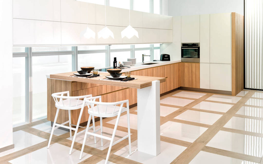 Mobiliario de cocina E6.00 Roble Alba · E4.90 Blanco Snow Mate - Porcelanosa