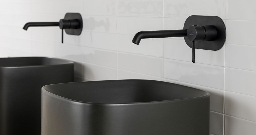 Finitura nera opaca per rubinetti e accessori bagno: BLACK is back