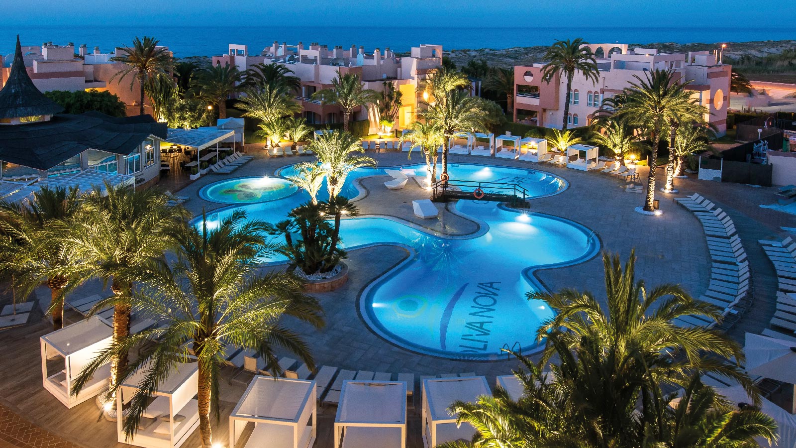 Проекты Porcelanosa Grupo: дух Средиземноморья в курортном комплексе Oliva Nova Beach & Golf Resort