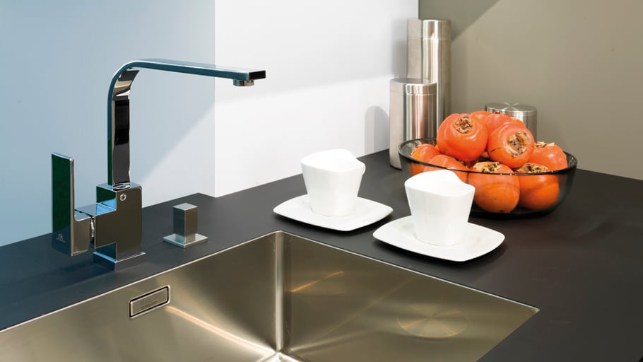 Functionality, elegance and technology for the new Emotions kitchen by Gamadecor