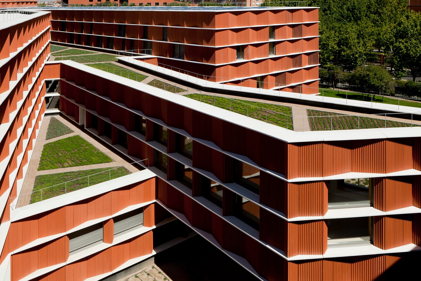 VII Porcelanosa awards: Carmen Martín Gaite building by Juan Beldarrain