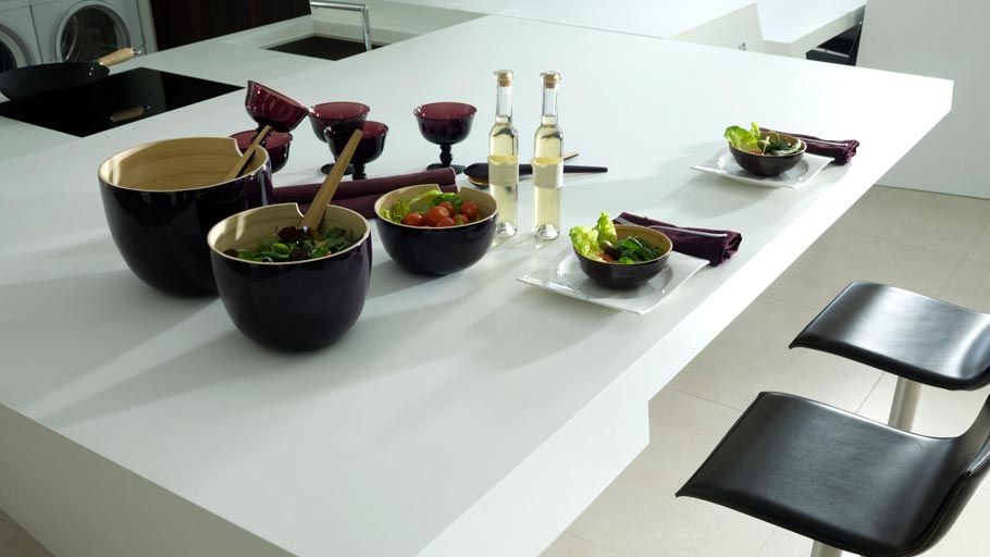 Polyvalence et sécurité maximale avec le minéral compact KRION® Solid Surface