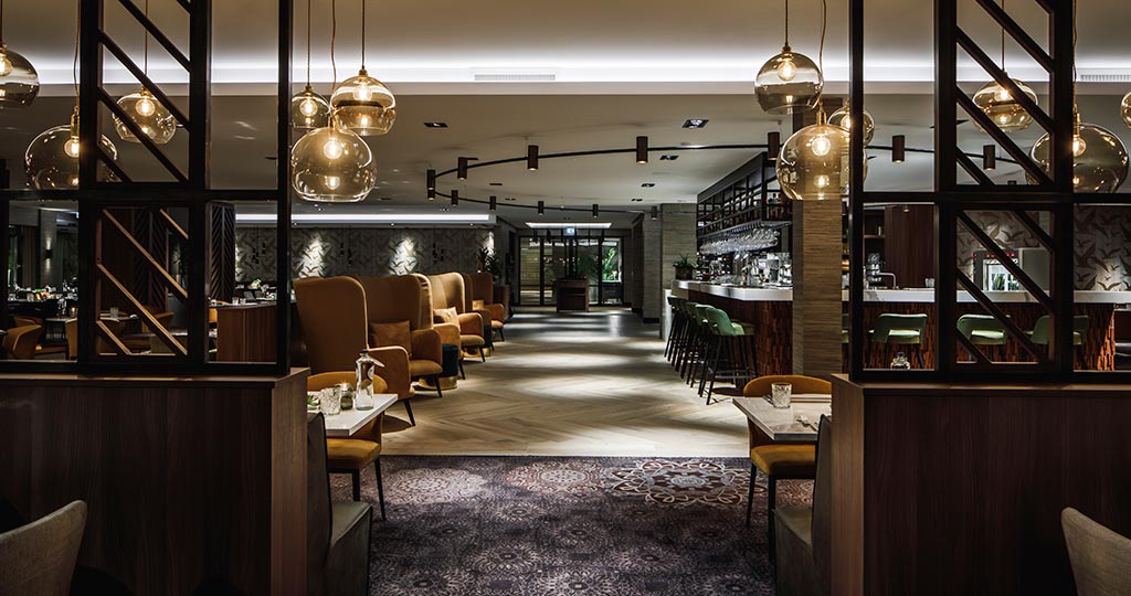 Проекты PORCELANOSA Grupo: долговечные материалы и натуральный дизайн в интерьере ресторана 28 DINING