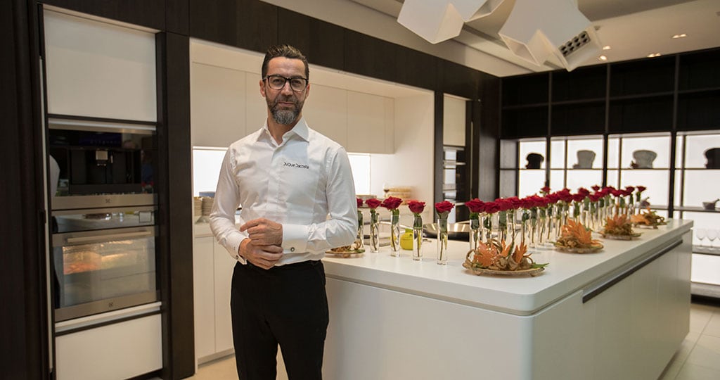Fulham accueille la cuisine de Quique Dacosta dans le showroom du groupe Porcelanosa.