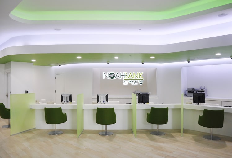 Projects PORCELANOSA Grupo: mostrador de Krion® para Noah bank