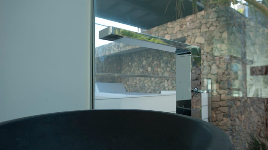 PORCELANOSA Group Projects: VV Bolnuevo Floating House, Murcia (Spain)