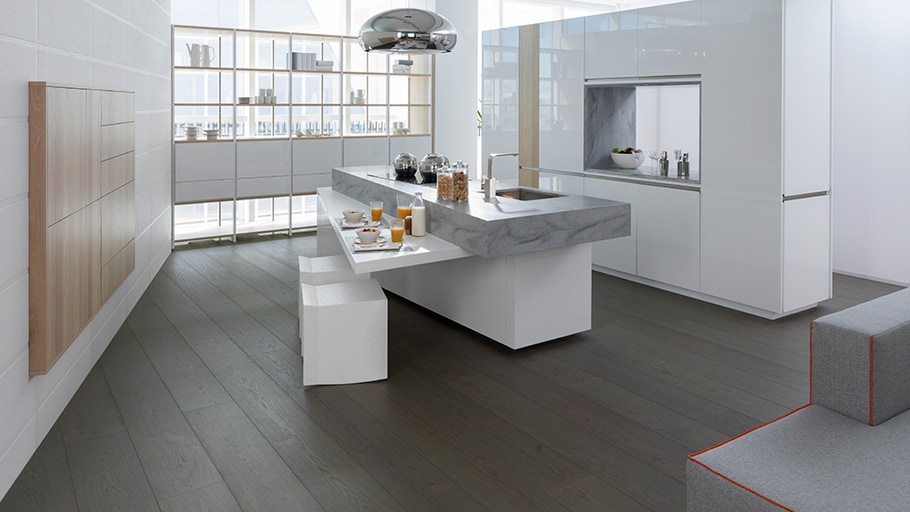 Wider and longer-lasting floors thanks to Advance Premium natural wood