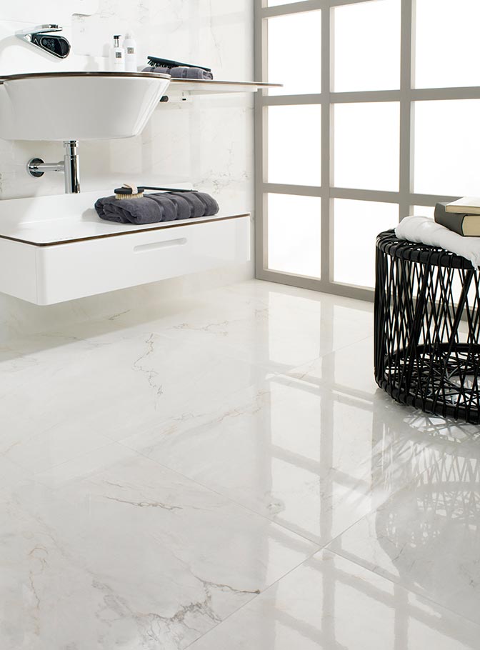 Trends in interior design 2015: classical elegance by means of floor and  wall tiles in marble