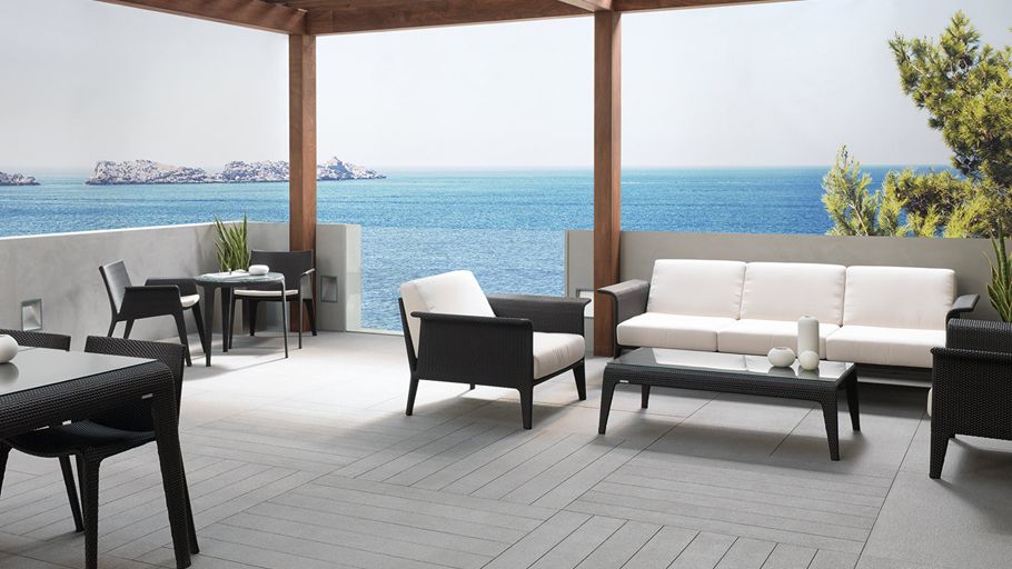 Terraces with personality: nature and sustainability with the through body porcelain from Urbatek