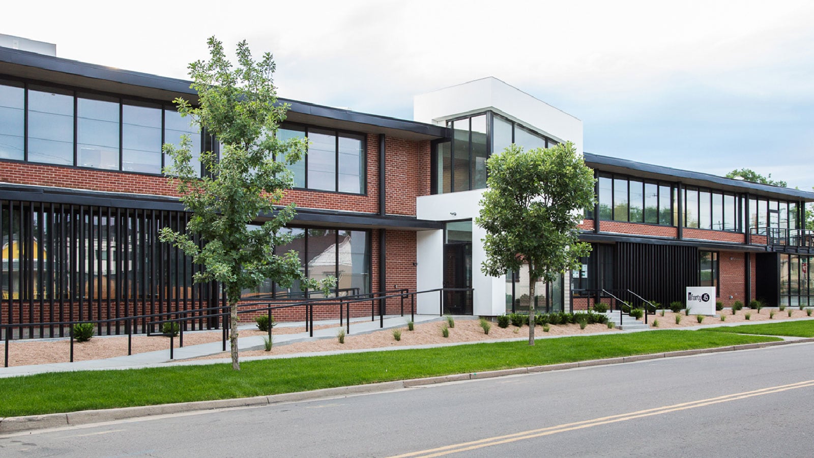 Porcelanosa Grupo Projects : Architecture créative à Forty45 Pecos Coworking, Denver
