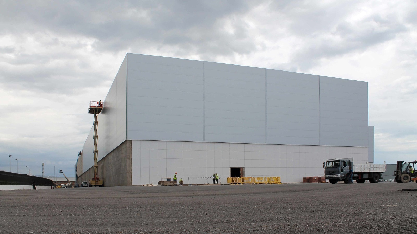 Gamadecor makes its logistics warehouse even bigger