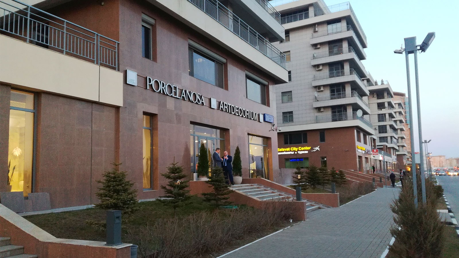 PORCELANOSA Group strengthens its ties with Russia
