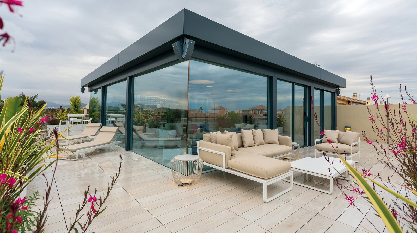 Cosy terraces with the raised access flooring from Butech