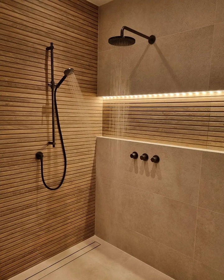 https://www.porcelanosa.com/trendbook/app/uploads/2019/07/Illuminating-the-shower-niche.jpg