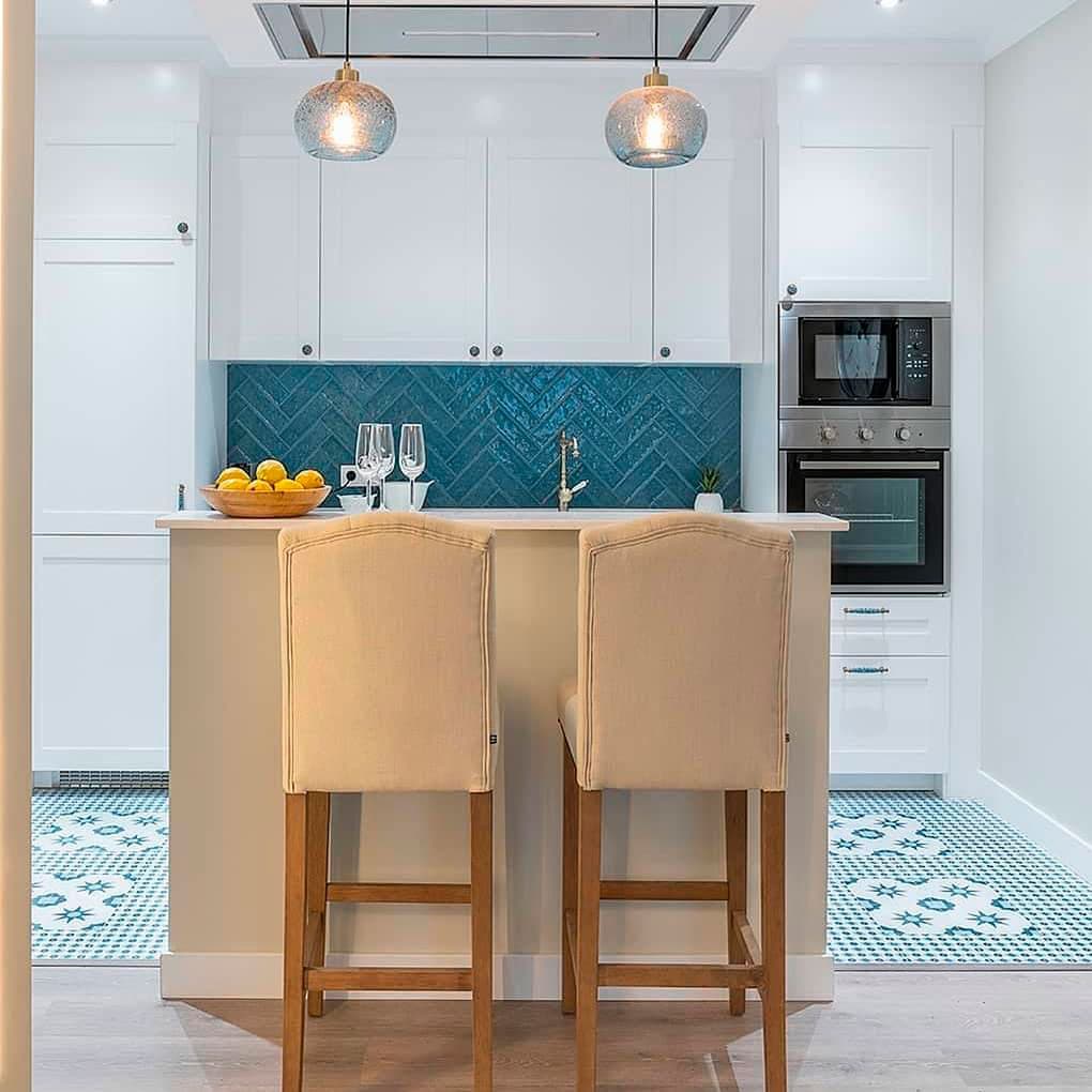 Kitchen Flooring Ideas Combining Wood, Tile Inlay In Wood Floor Kitchen