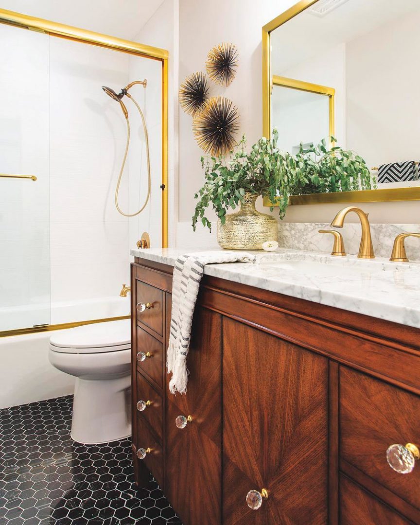 Gold bathroom decor - PORCELANOSA TrendBook