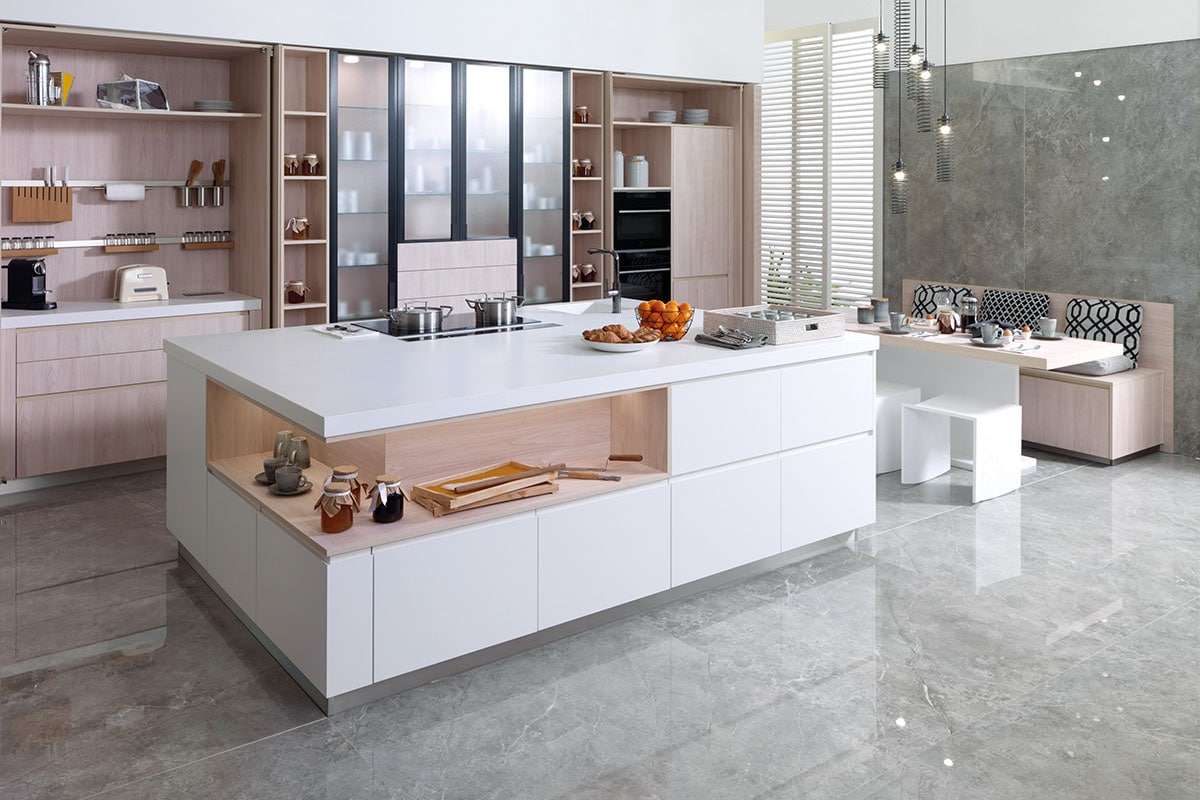 Monochromic kitchen colour ideas : R3.70 Blanco Snow_R1.70 Etimoe Ice