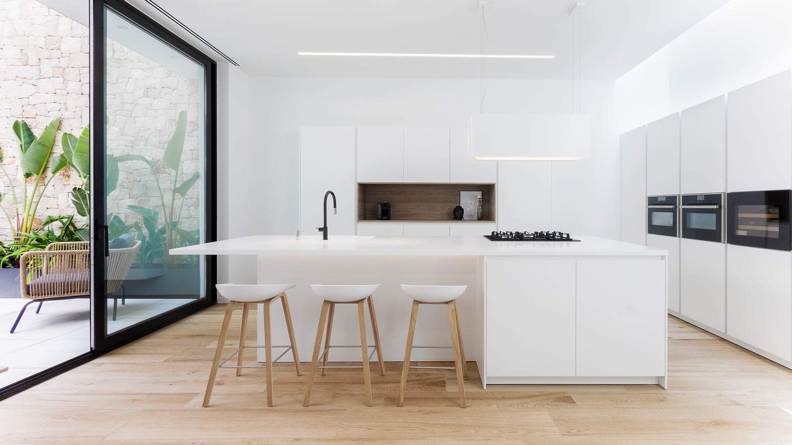 Проекты PORCELANOSA Grupo: Calaiaia, авангардный загородный дом в пригороде Валенсии