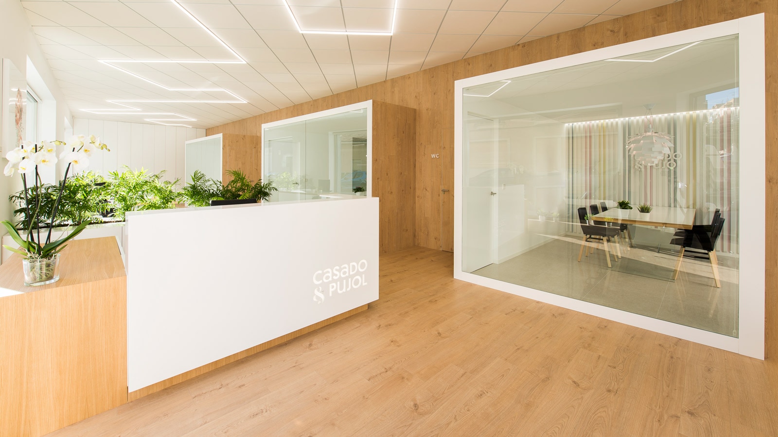 PORCELANOSA Groupe Projects : Le nouveau look des bureaux de Casado & Pujol dans le plus pur style Japandi