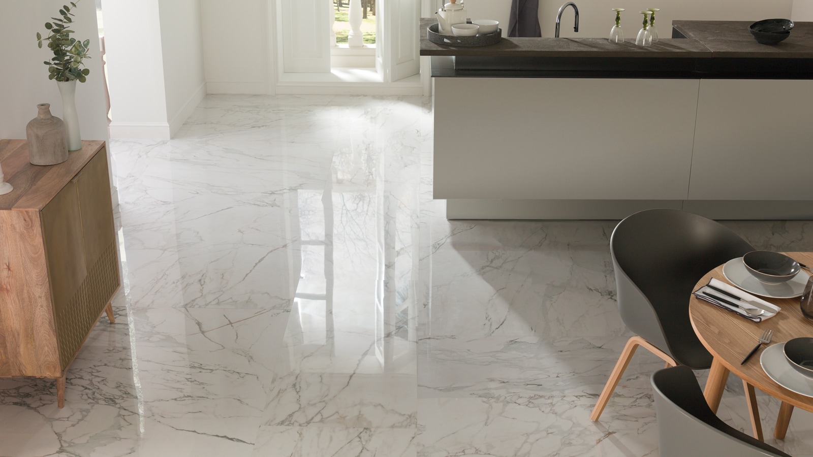 Marmi by Porcelanosa, a ceramic tile that echoes the purity of marble