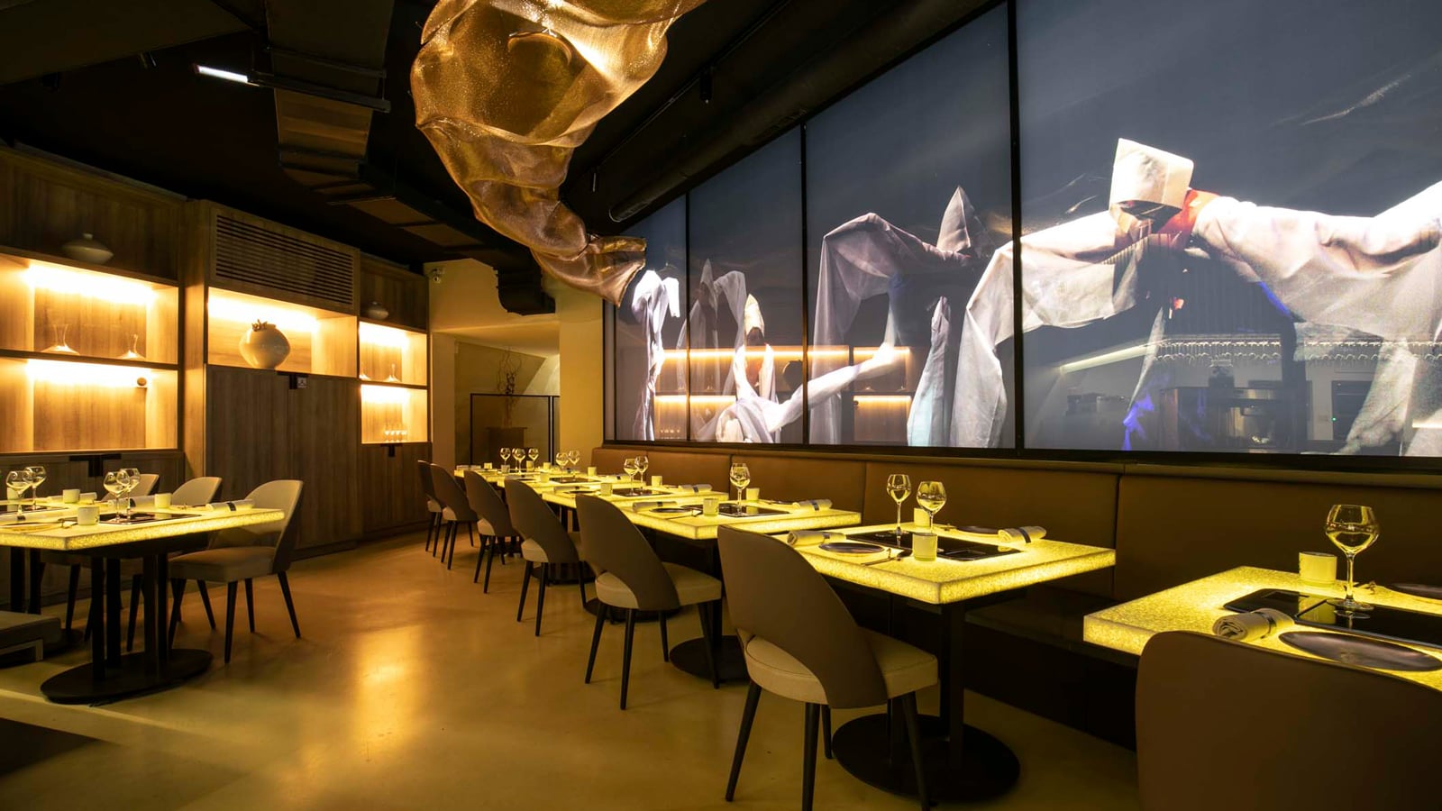 AEV Architecture и Krion создают освещение в ресторане Soon Grill в Париже