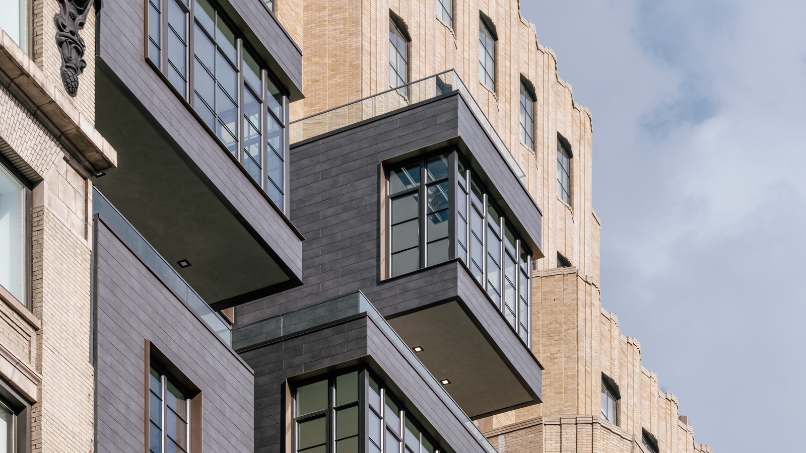 Нью-Йорк восстанавливает историю своей архитектуры с Rogers Partners и Porcelanosa