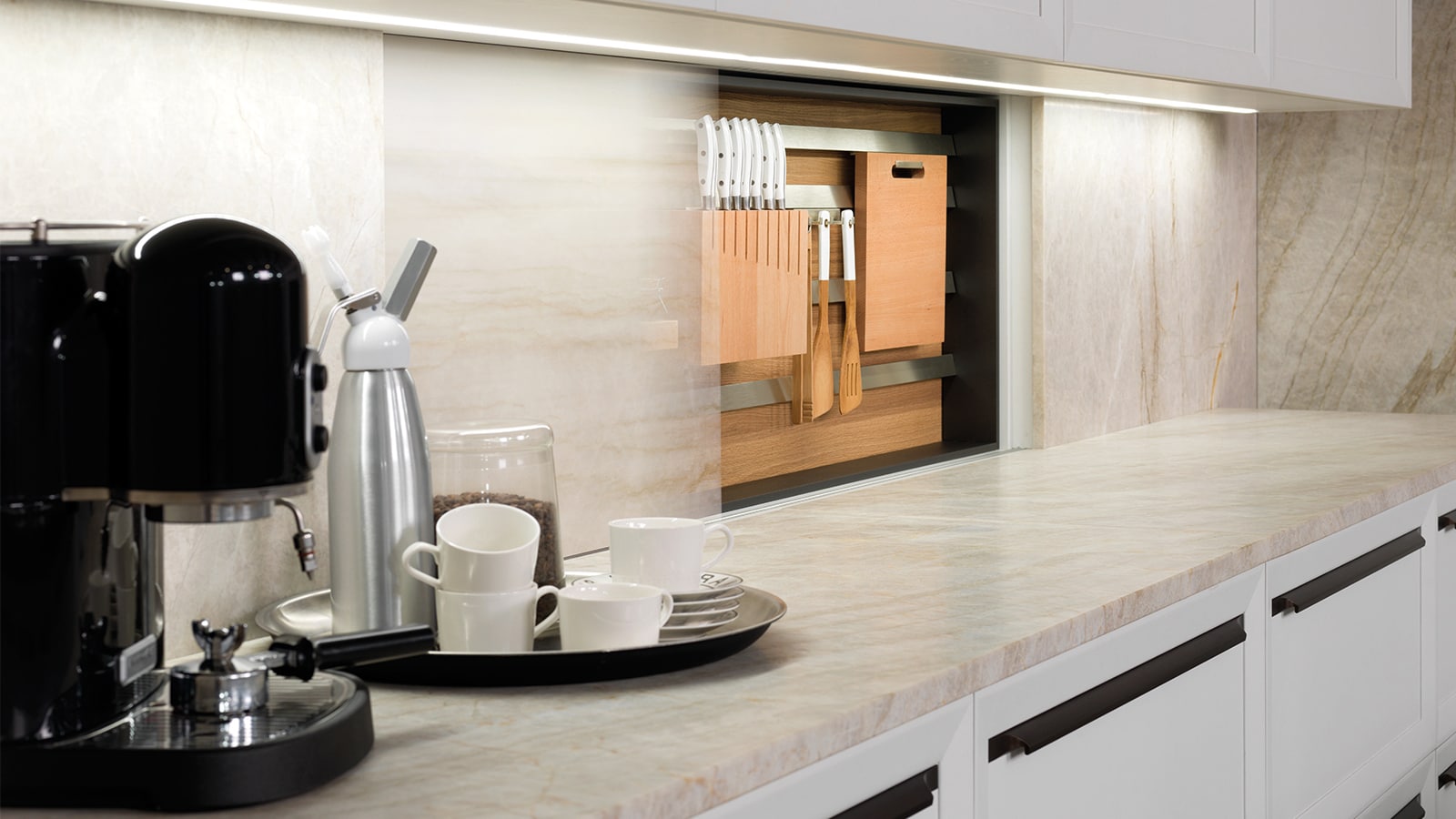 Porcelanosa Gamadecor mobile backsplashes