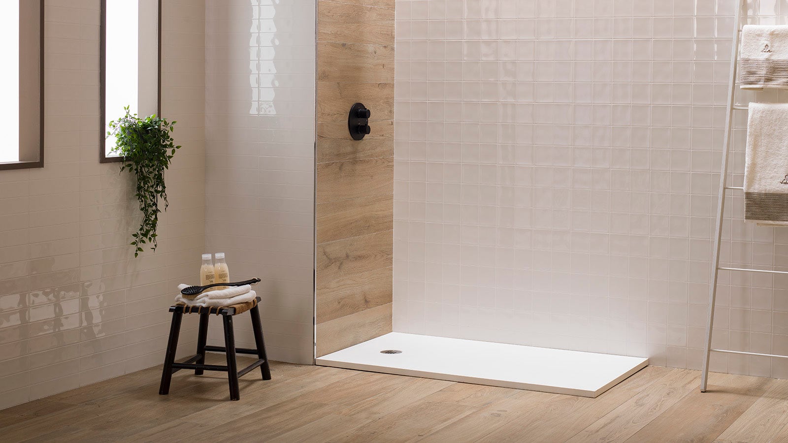 Le cabine doccia di Krion permettono di guadagnare luce e design in bagno