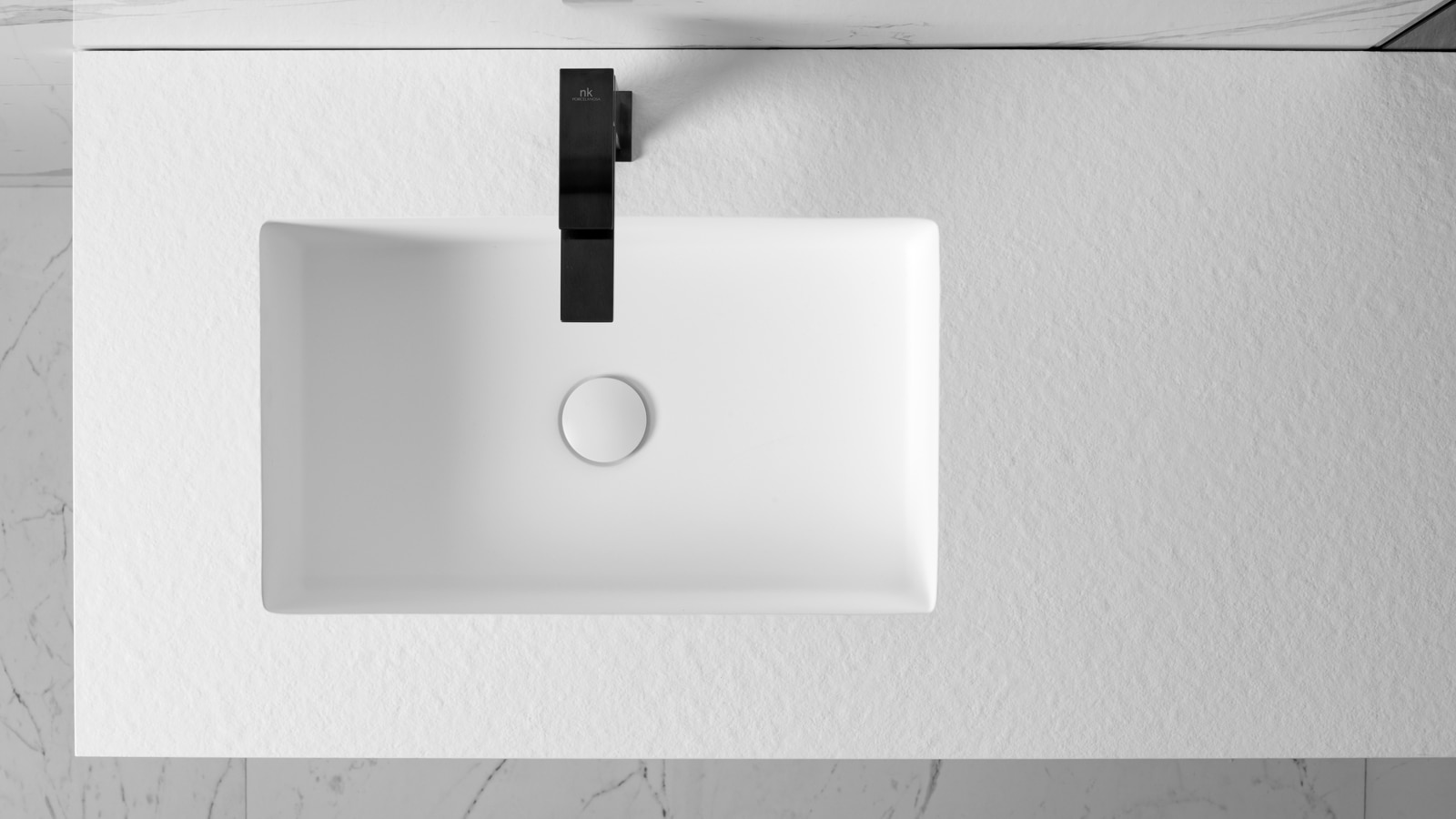 White Natural countertop Krion Porcelanosa-1