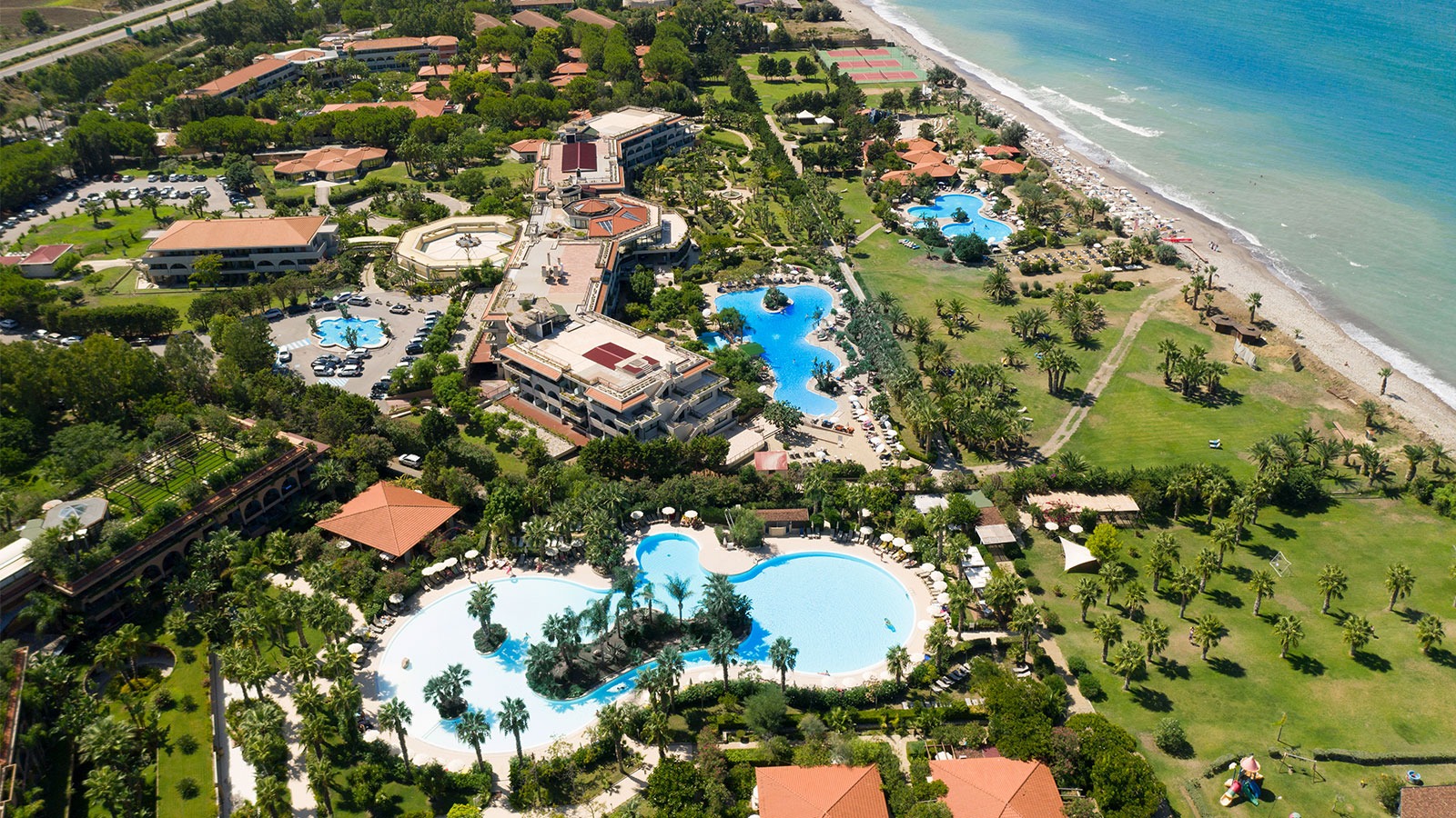 Вид с высоты птичьего полета на отель Grand Palladium Sicilia Resort & Spa