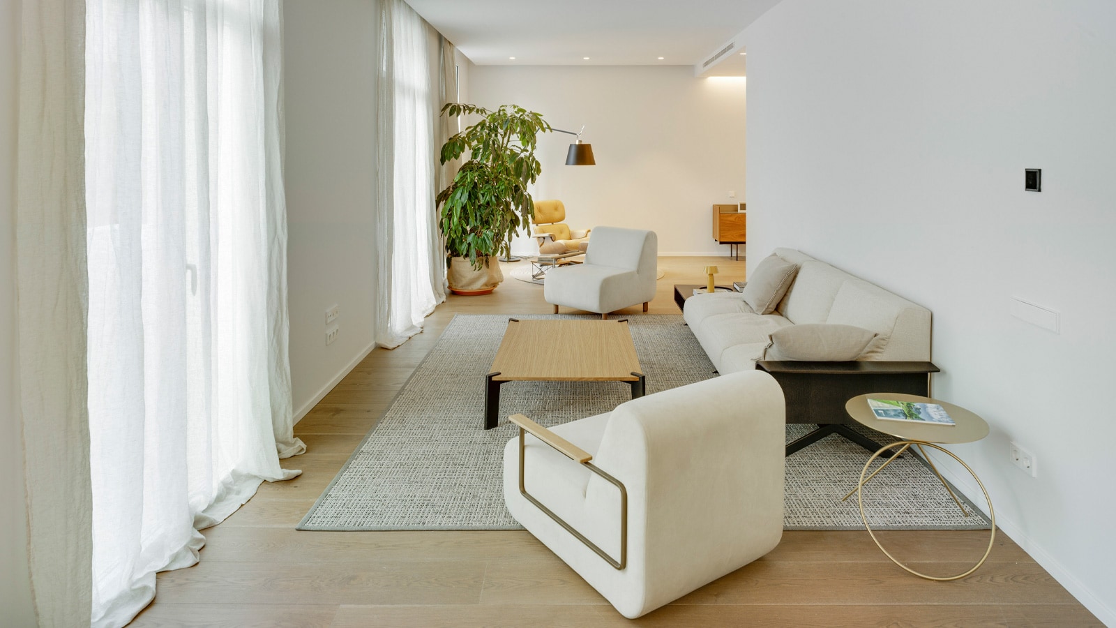 Residential AC33 in Valencia: a historic building, renovated with Porcelanosa