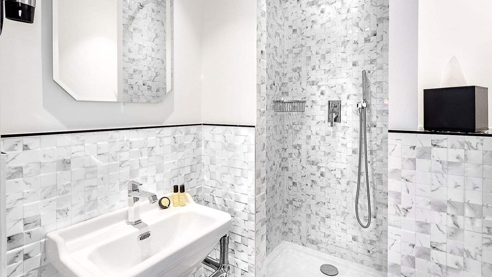 The Hotel Clarisse in Paris changes its interior design with Porcelanosa