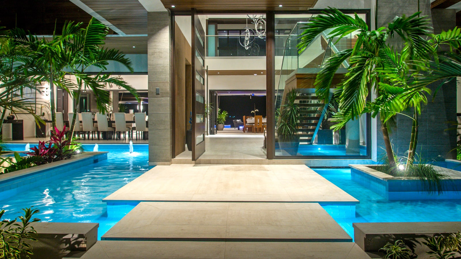 Happy Hour Villa, an exclusive resort in Jamaica with direct access to the Caribbean Sea