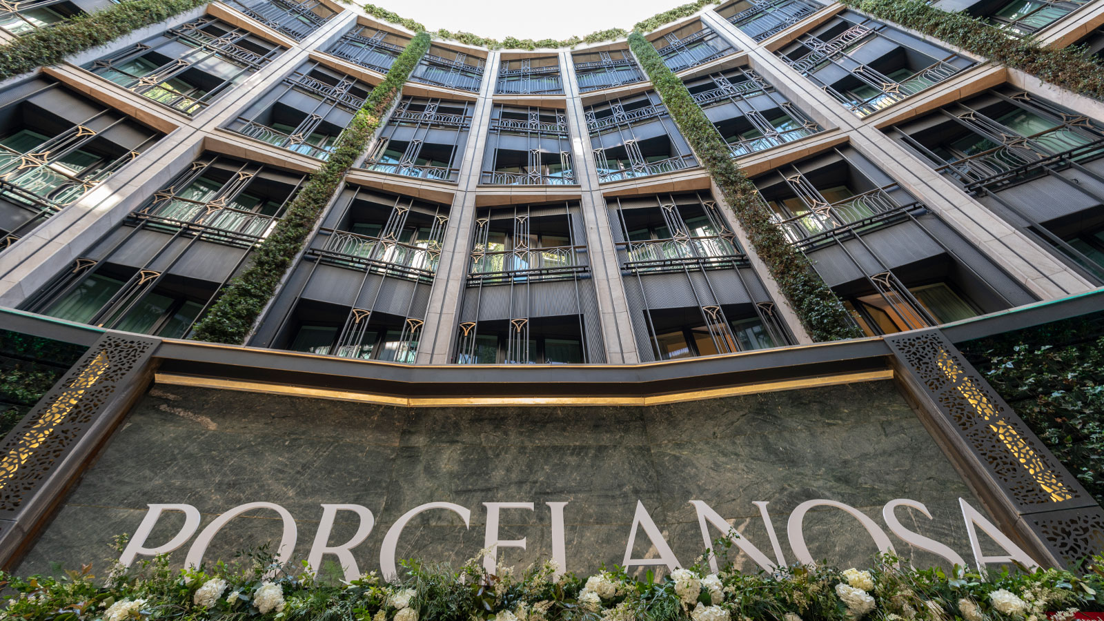 Sustainability and property management mark the 13th edition of the Porcelanosa Awards