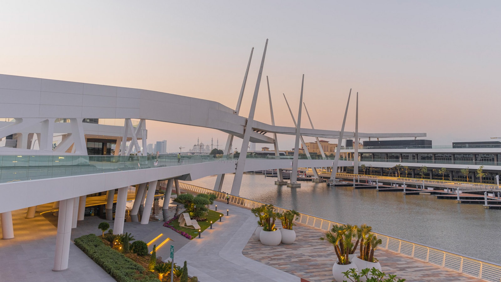 Al Qana, the perfect portrait of architectural simplicity in Abu Dhabi