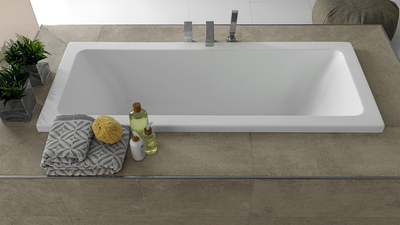 White built-in bathtub by Noken, model Alma Duo