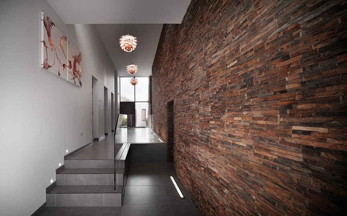 Split face tiles corridor wall