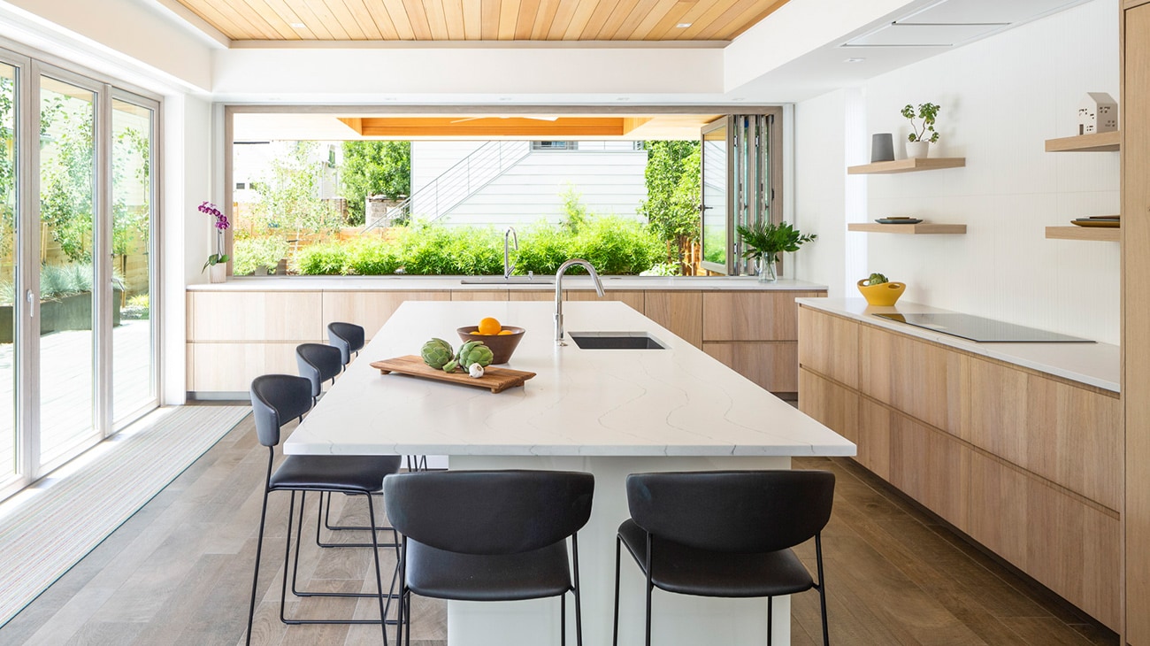 Cocina rústica moderna de Gamadecor en la vivienda JN RESIDENCE de Louisville, EE.UU. Ver proyecto completo en web. Interiorismo: DAJ DESIGN Fotografía: © JESS BALCKWELL PHOTOGRAPHY