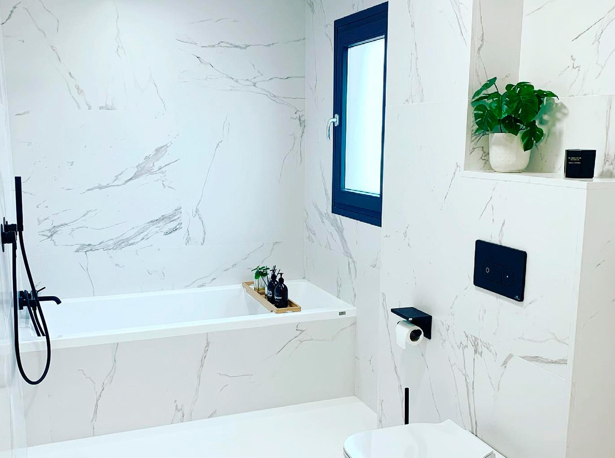 Tiled bath on sale panel