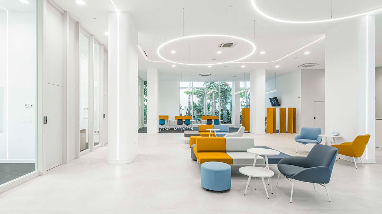La richesse d’une architecture d’avant-garde dans un espace de travail