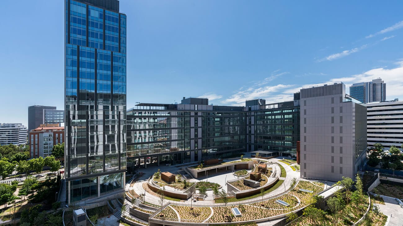 Bagni super moderni firmati Porcelanosa a MADNUM, la smart city progettata dallo Studio Lamela