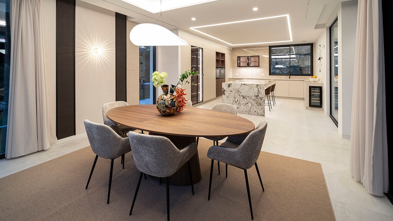 Villa Esmeralda: the purest dialogue between interior and exterior